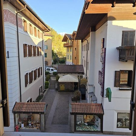 Elveshome - Alpine Stay Apartments Predazzo Exteriör bild